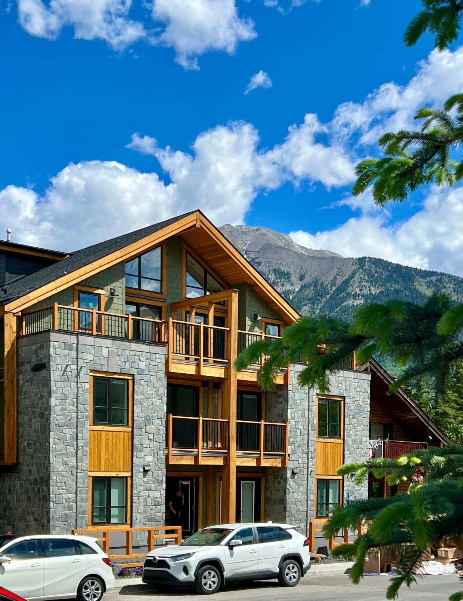Apartmán Special! New Downtown Mtn View Free Parking 2B&2B Canmore Exteriér fotografie