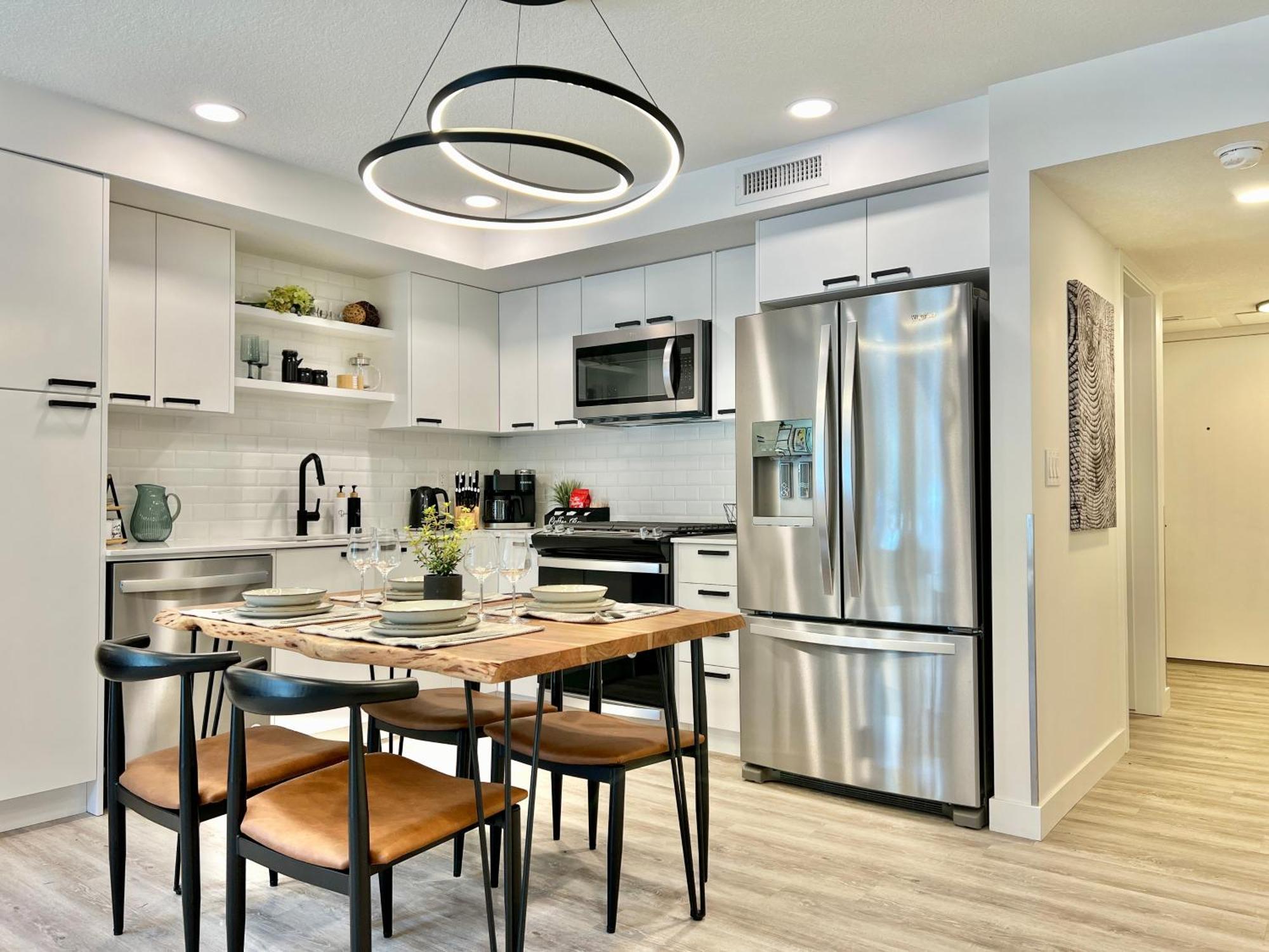 Apartmán Special! New Downtown Mtn View Free Parking 2B&2B Canmore Exteriér fotografie