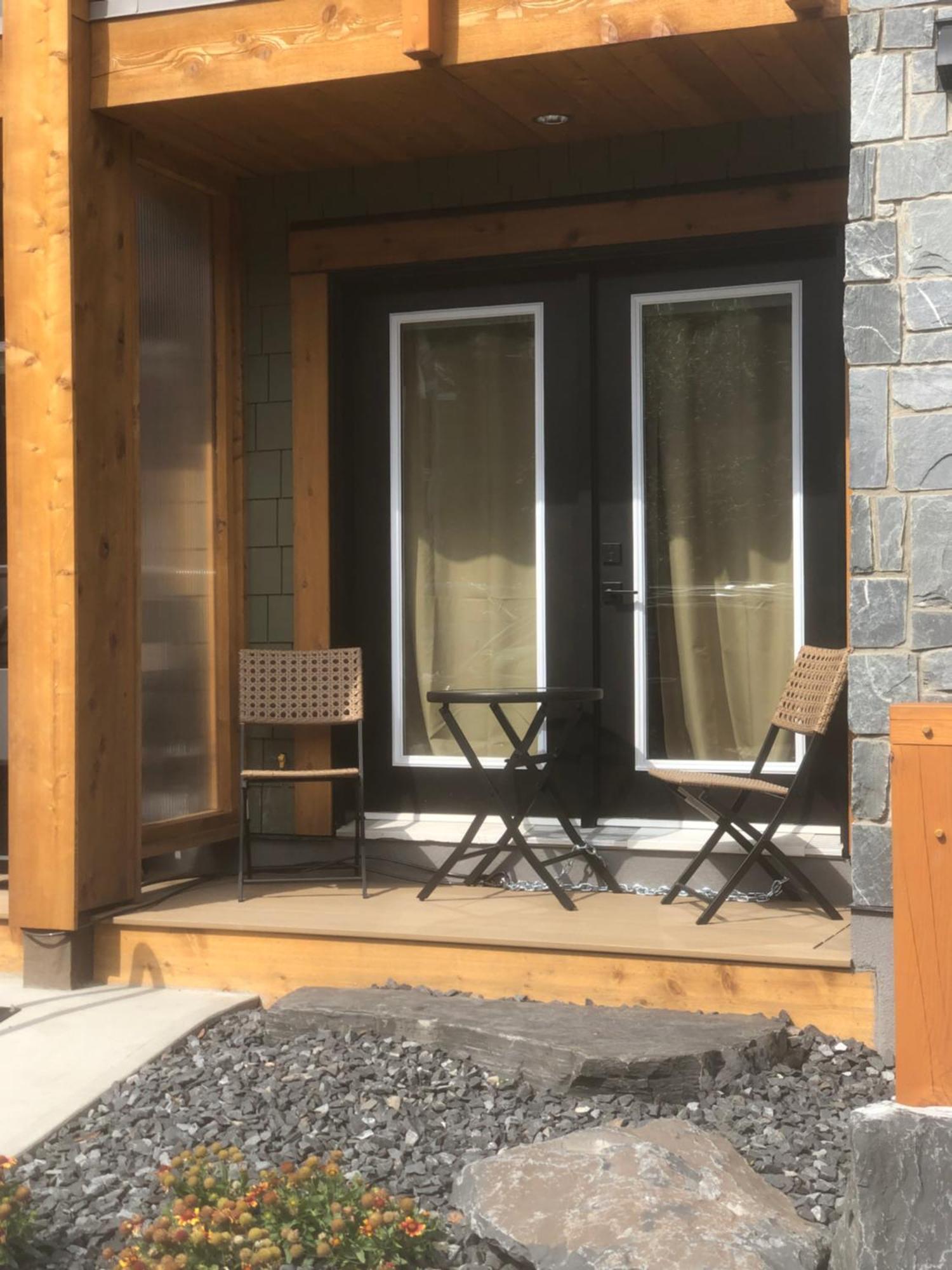 Apartmán Special! New Downtown Mtn View Free Parking 2B&2B Canmore Exteriér fotografie