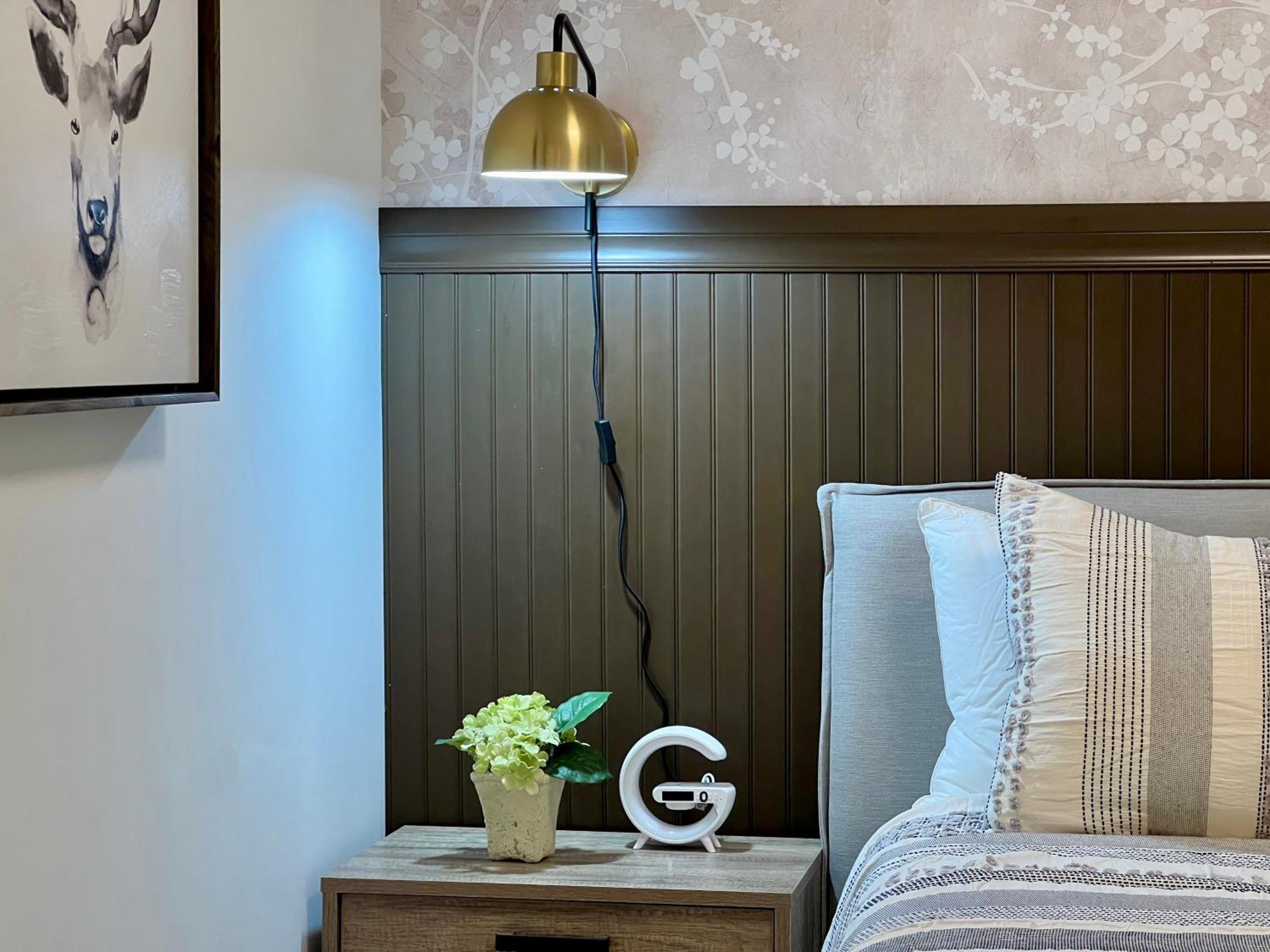 Apartmán Special! New Downtown Mtn View Free Parking 2B&2B Canmore Exteriér fotografie