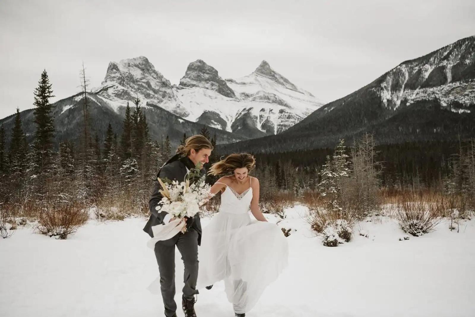 Apartmán Special! New Downtown Mtn View Free Parking 2B&2B Canmore Exteriér fotografie